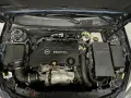 Silnik Opel Insignia 2.0 CDTI, gotowy do wymiany oleju. Widoczna osłona Ecotec i turbosprężarka.