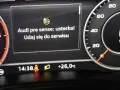Na desce rozdzielczej Audi komunikat "Audi pre sense: usterka! Udaj się do serwisu" informuje o awarii systemu.