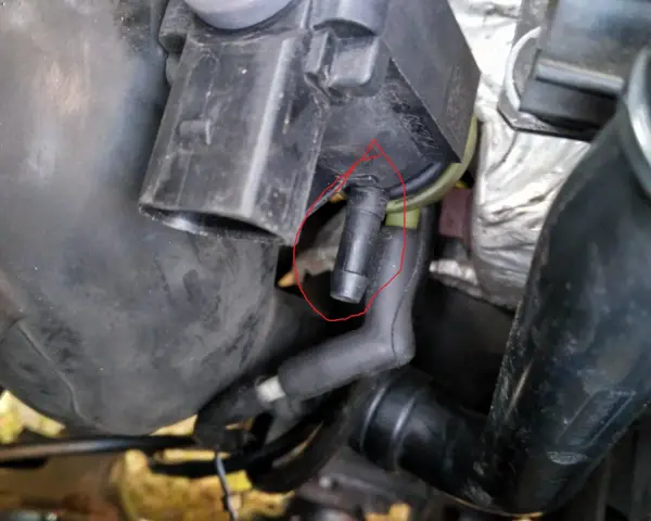 Zawór N75 w Audi A4 B6 1.9 TDI 130KM znajduje się w okolicach turbosprężarki, podłączony do układu dolotowego.